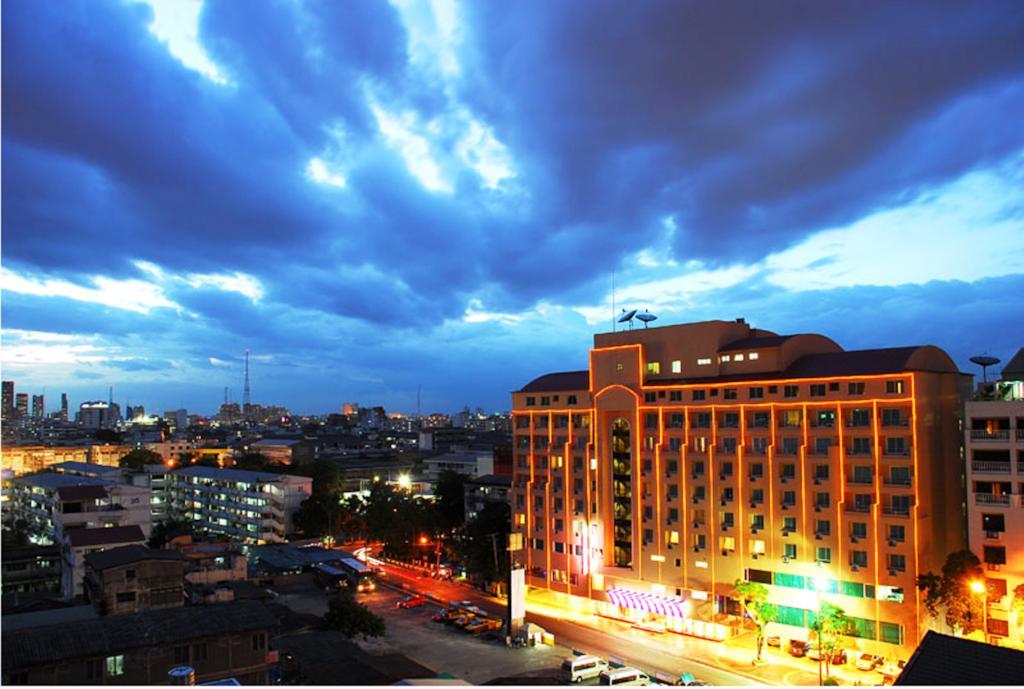 Hip Hotel Bangkok Exterior photo